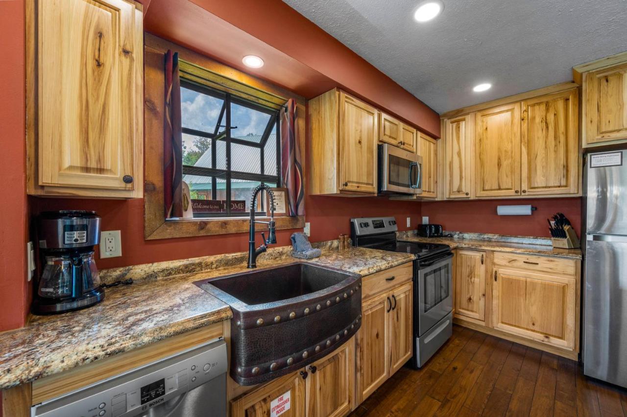 Twinflower Summit - Incredible Views, Pet Friendly! Gatlinburg Exterior photo