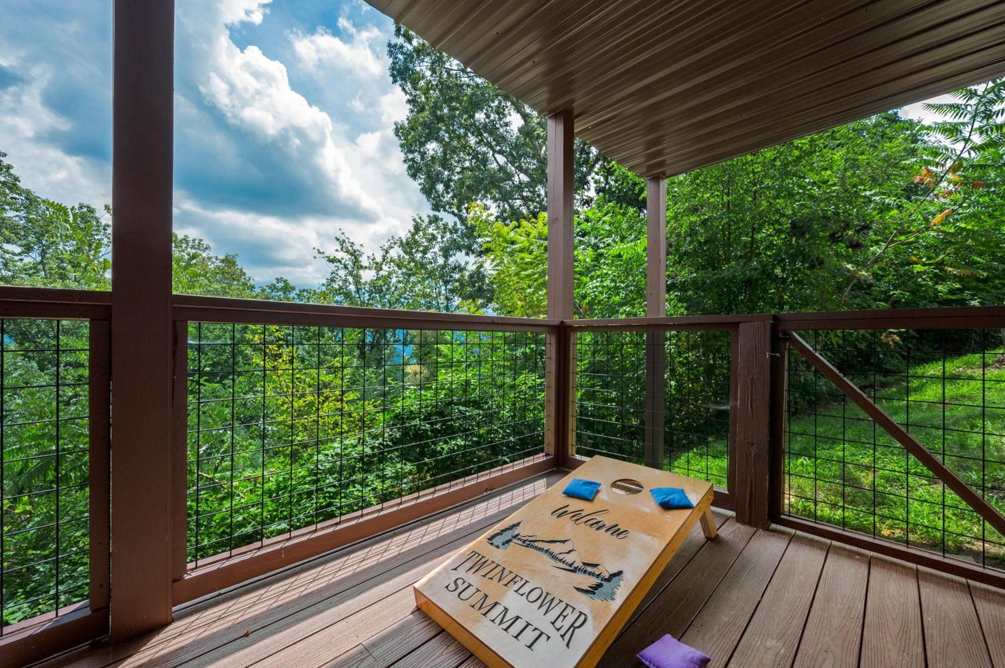 Twinflower Summit - Incredible Views, Pet Friendly! Gatlinburg Exterior photo
